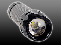 Đèn pin led zoom C30