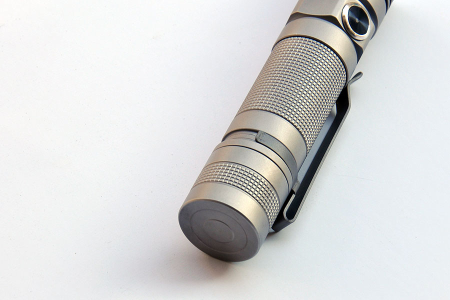 Olight S30 Titanium 4