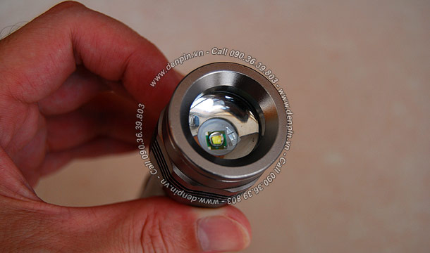 Đèn pin led zoom thế hệ mới C33 4